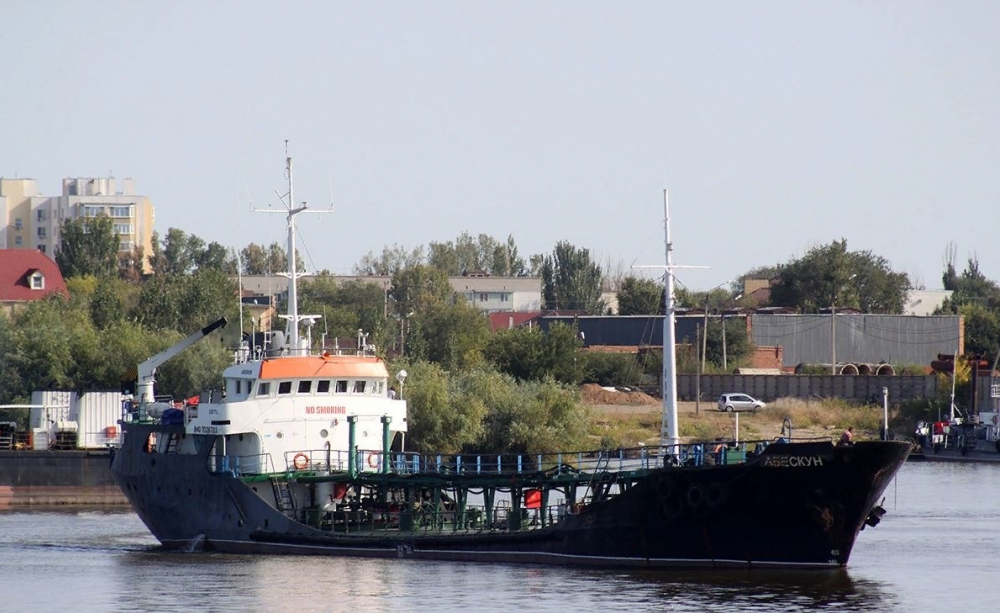 Очередное судно в Каспийском море стало заложником обстоятельств Очередное судно в Каспийском море стало заложником обстоятельств