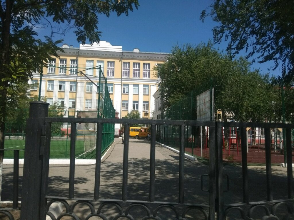 Гимназию в центре Астрахани закрыли на карантин из-за коронавируса Гимназию в центре Астрахани закрыли на карантин из-за коронавируса