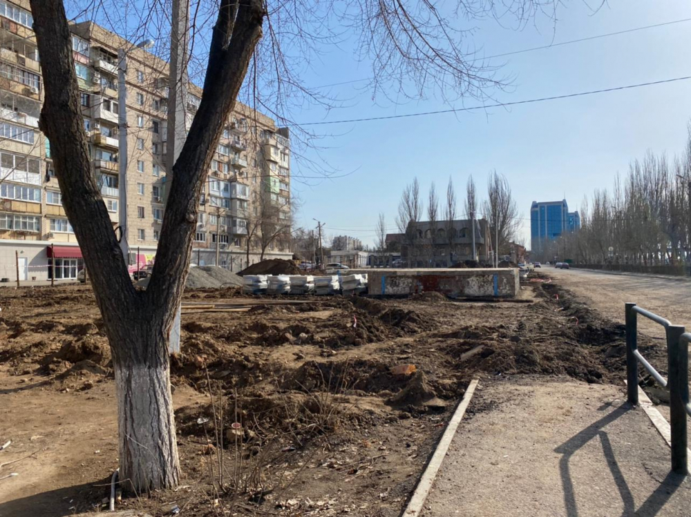 К осени в Астрахани обещают открыть сразу четыре сквера К осени в Астрахани обещают открыть сразу четыре сквера