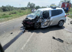 Погибшая молодая семья из Волгограда ехала на свадьбу в Астрахань Погибшая молодая семья из Волгограда ехала на свадьбу в Астрахань