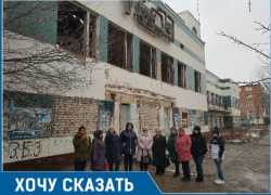 Жители отдаленного района Астрахани подают сигналы бедствия Жители отдаленного района Астрахани подают сигналы бедствия
