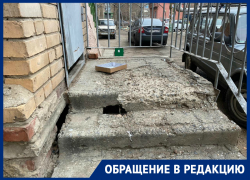 На жильцов астраханской многоэтажки нападают крысы На жильцов астраханской многоэтажки нападают крысы