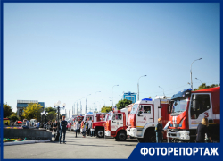 В Астрахани устроили выставку новейшей пожарной техники В Астрахани устроили выставку новейшей пожарной техники