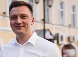 Помощник главы администрации Астрахани уволился в день своего 30-летия Помощник главы администрации Астрахани уволился в день своего 30-летия