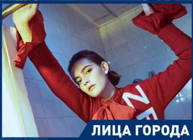 Как астраханская фотомодель танцевала с китайцами, или Почему никто не любит дистрофиков Как астраханская фотомодель танцевала с китайцами, или Почему никто не любит дистрофиков