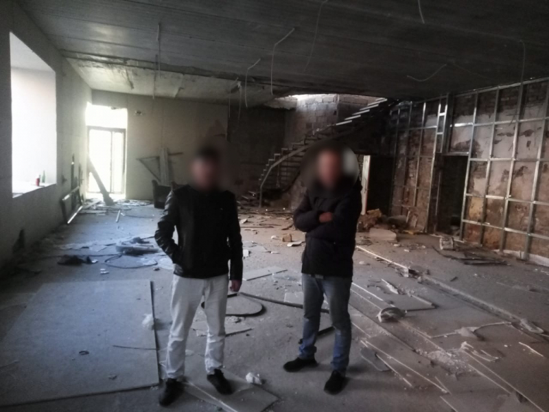 Окна, двери, профнастил: астраханцы обокрали 51-летнюю женщину Окна, двери, профнастил: астраханцы обокрали 51-летнюю женщину