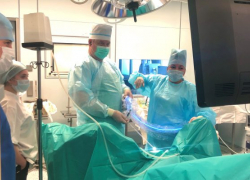 В Александро-Мариинской больнице апробировали новое хирургическое оборудование
