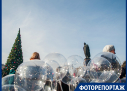 Ленин, танцы, Дед Мороз: фотоотчет с рождественских гуляний