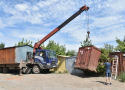 С начала года в Астрахани демонтировали 550 нелегальных гаражей