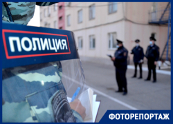 Астраханские полицейские облачились в защитные шлемы