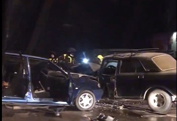 Беременная автоледи пострадала в лобовом столкновении под Астраханью